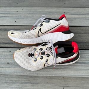 Nike Renew RUN White and Red Running Sneakers Size 11